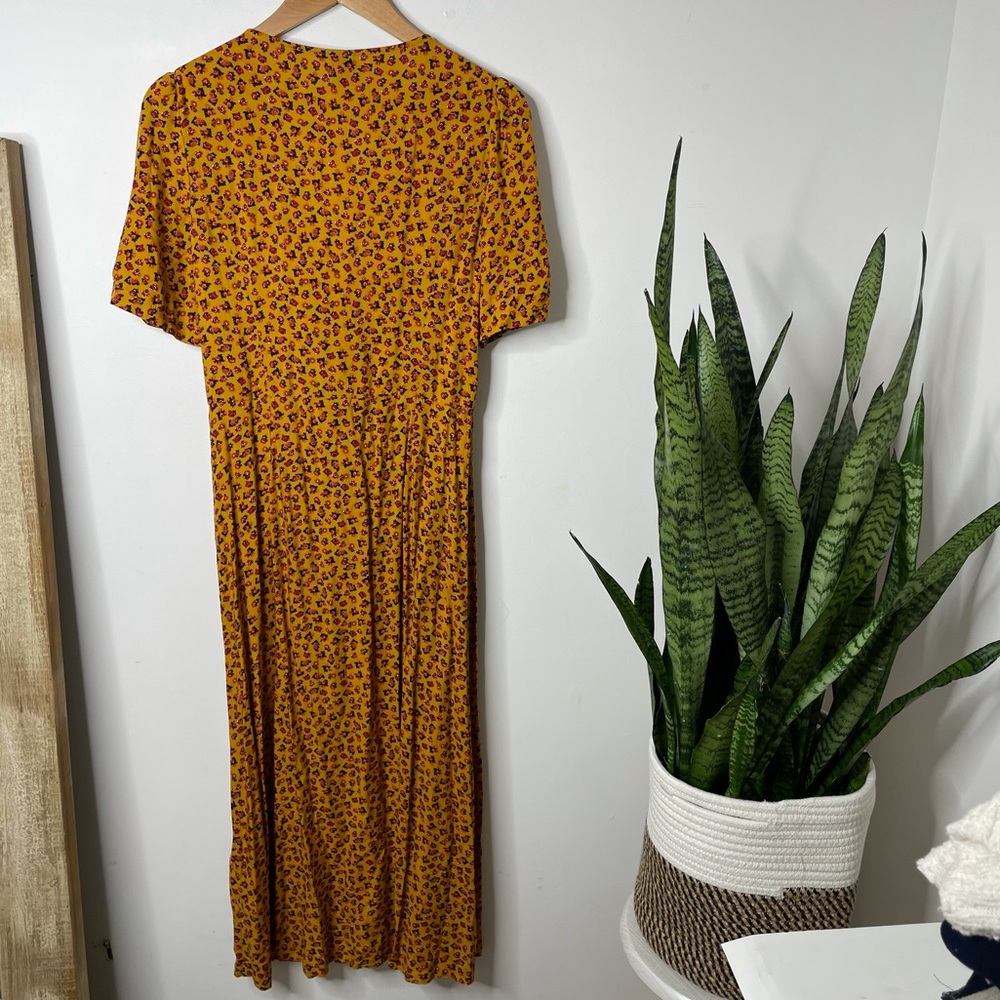 Urban Outfitters V Neck Double Breasted Floral Slit Midi Dress size M - Picture 9 of 9